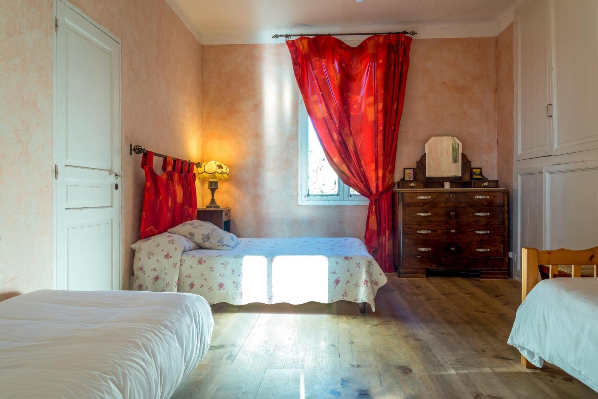 ホテル Domaine Du Mas Bazan アレニャ 部屋 写真
